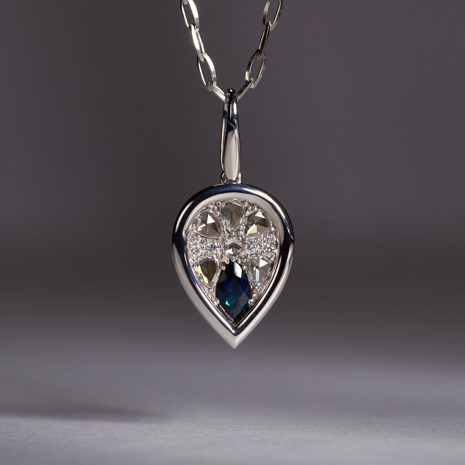 リフォーム後のロンドンブルートパーズネックレス