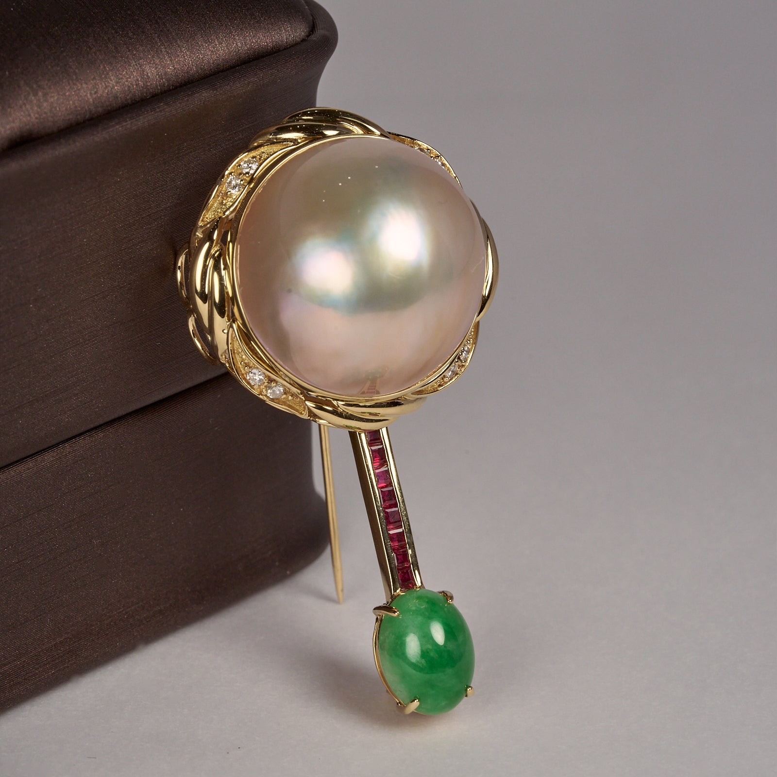 リフォーム後のマベパールブローチ