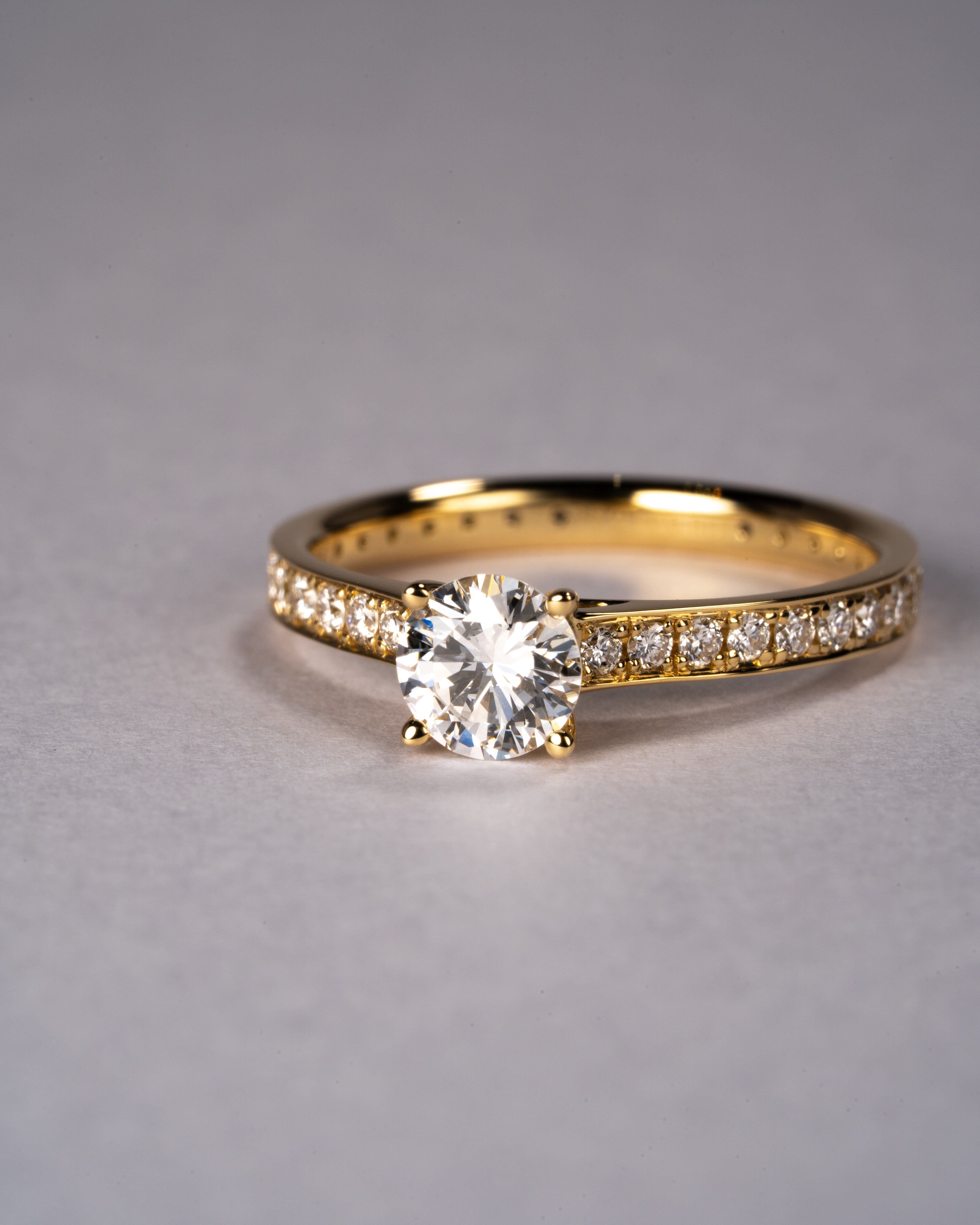 リフォーム後のダイヤモンドリング