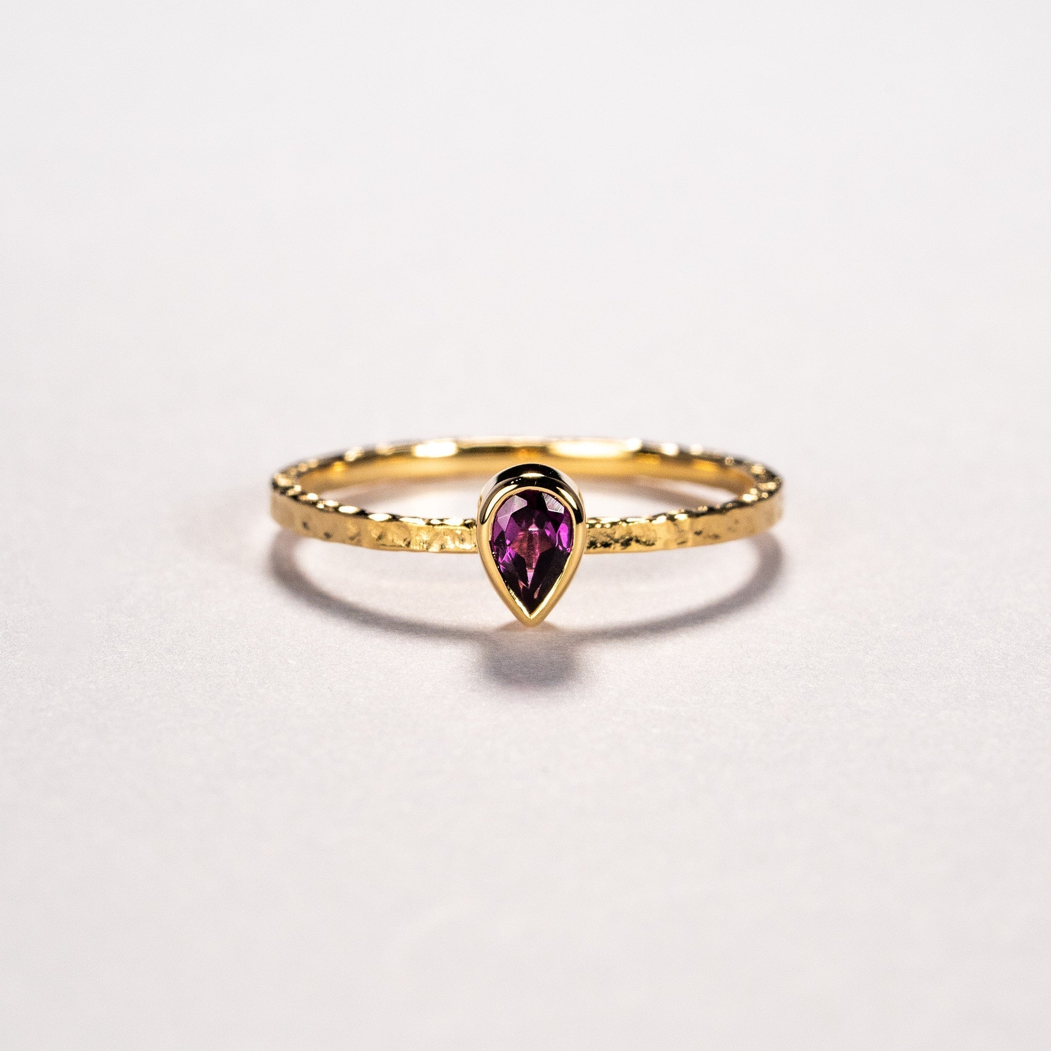 完成したロードライトガーネットリング