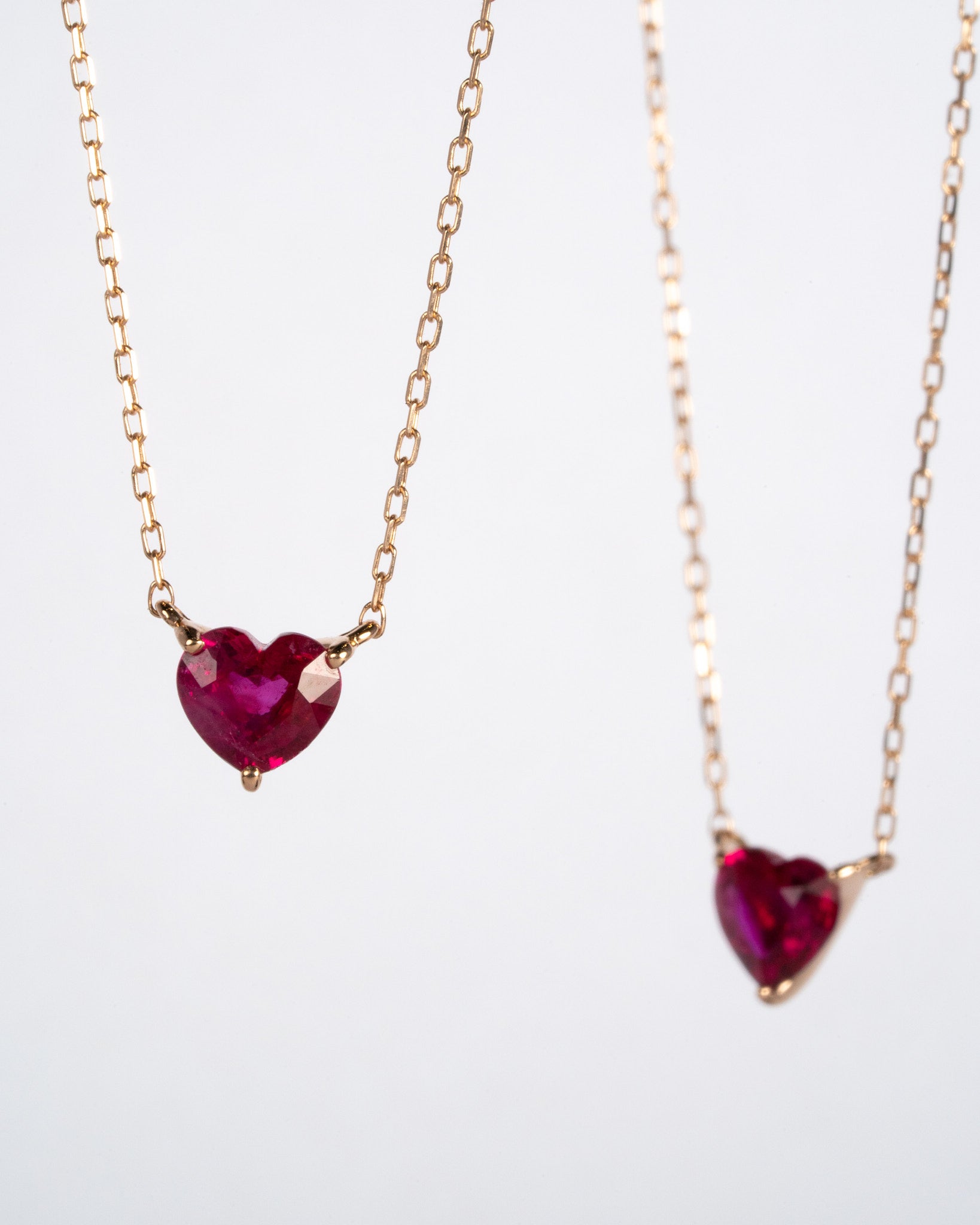 ハートシェイプのルビーネックレス