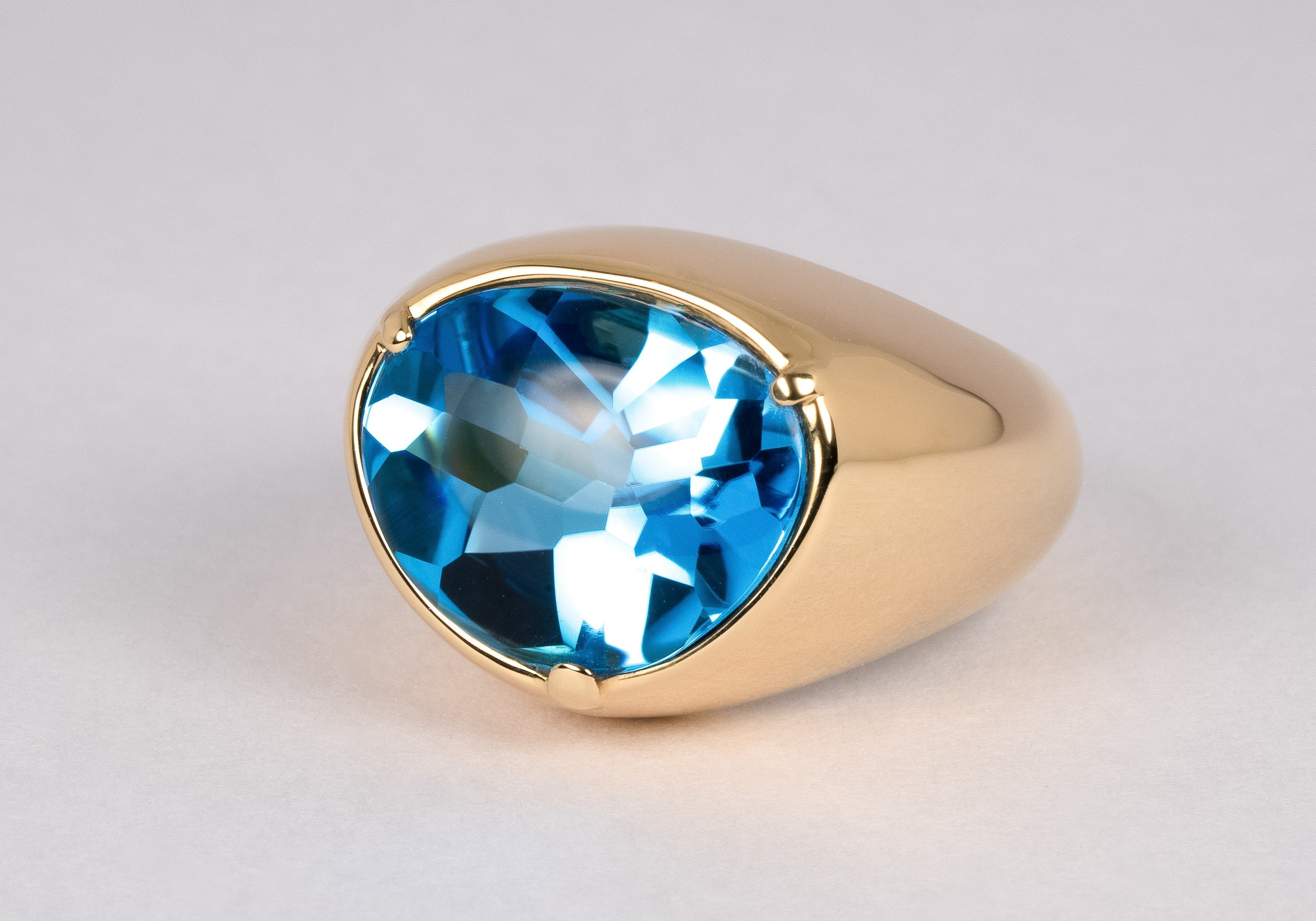 ブルートパーズのリング