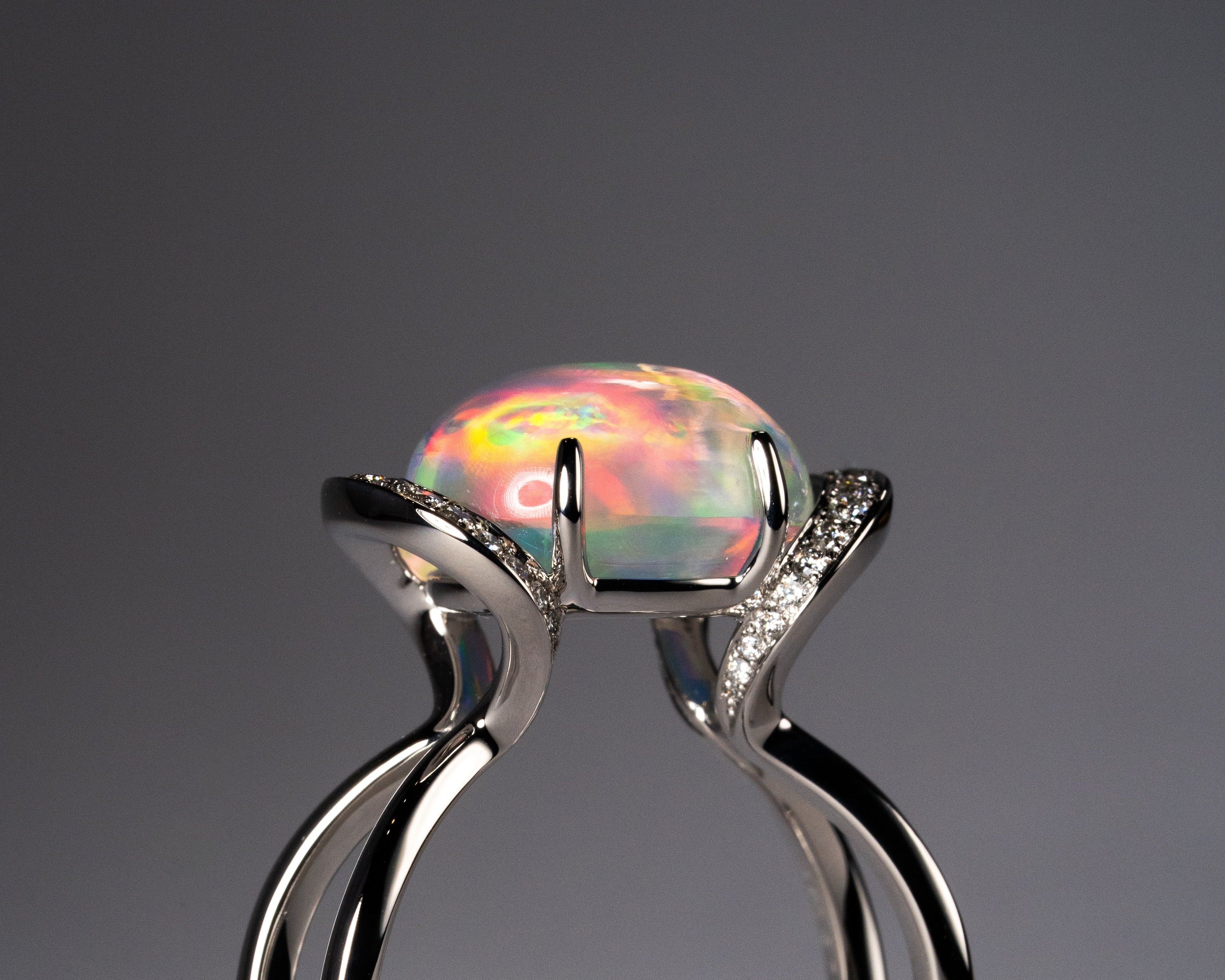 【リフォーム】蘇る光、ウォーターオパールの記憶を纏う