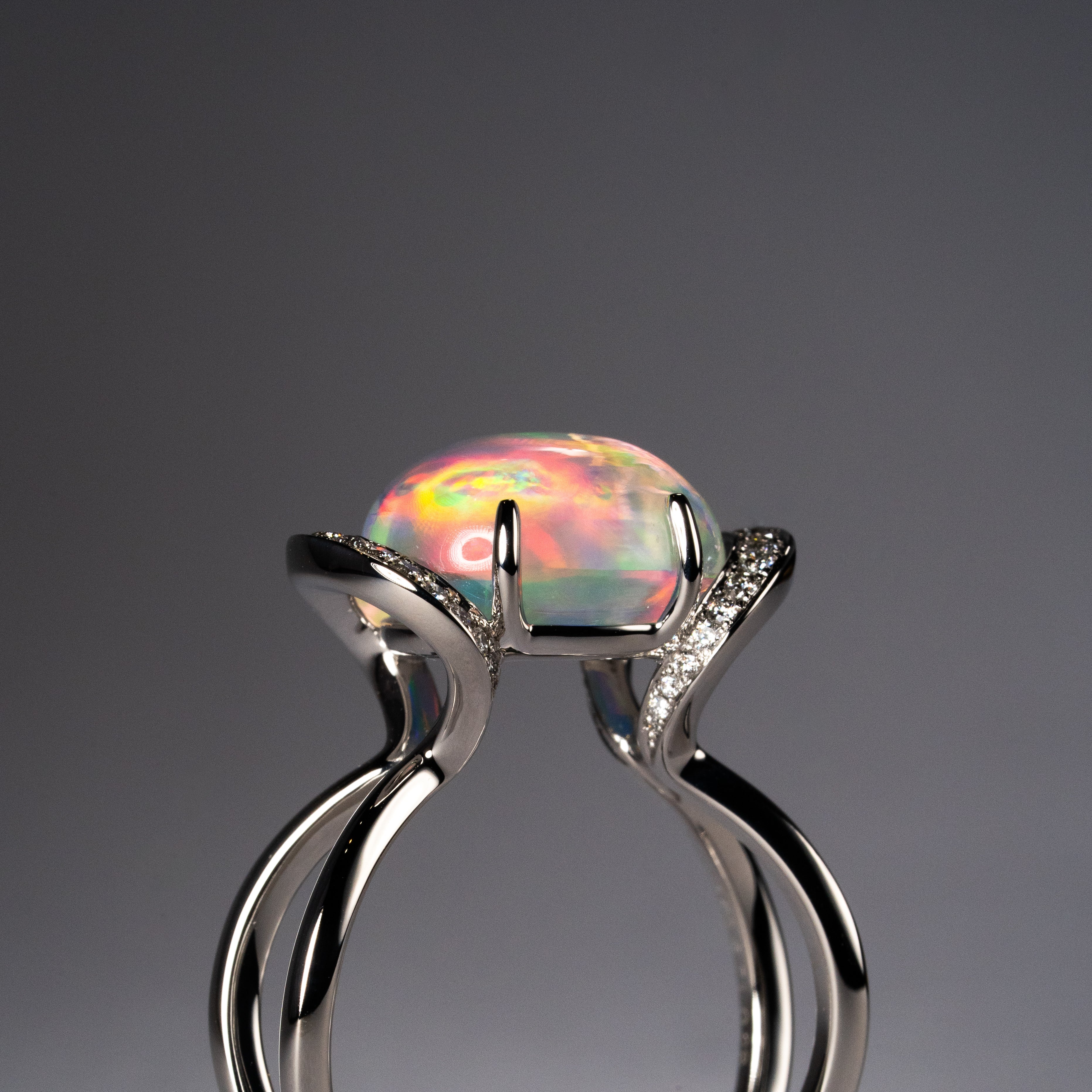 【リフォーム】蘇る光、ウォーターオパールの記憶を纏う