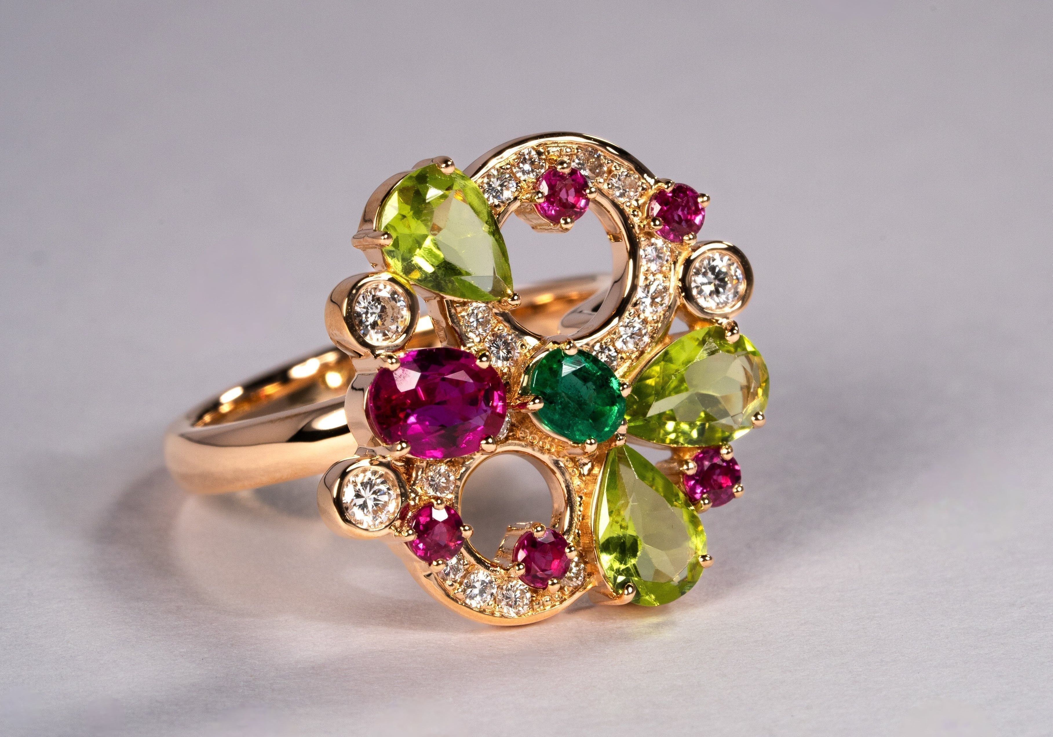 リフォーム後のルビー、エメラルド、ペリドットリングのリフォーム