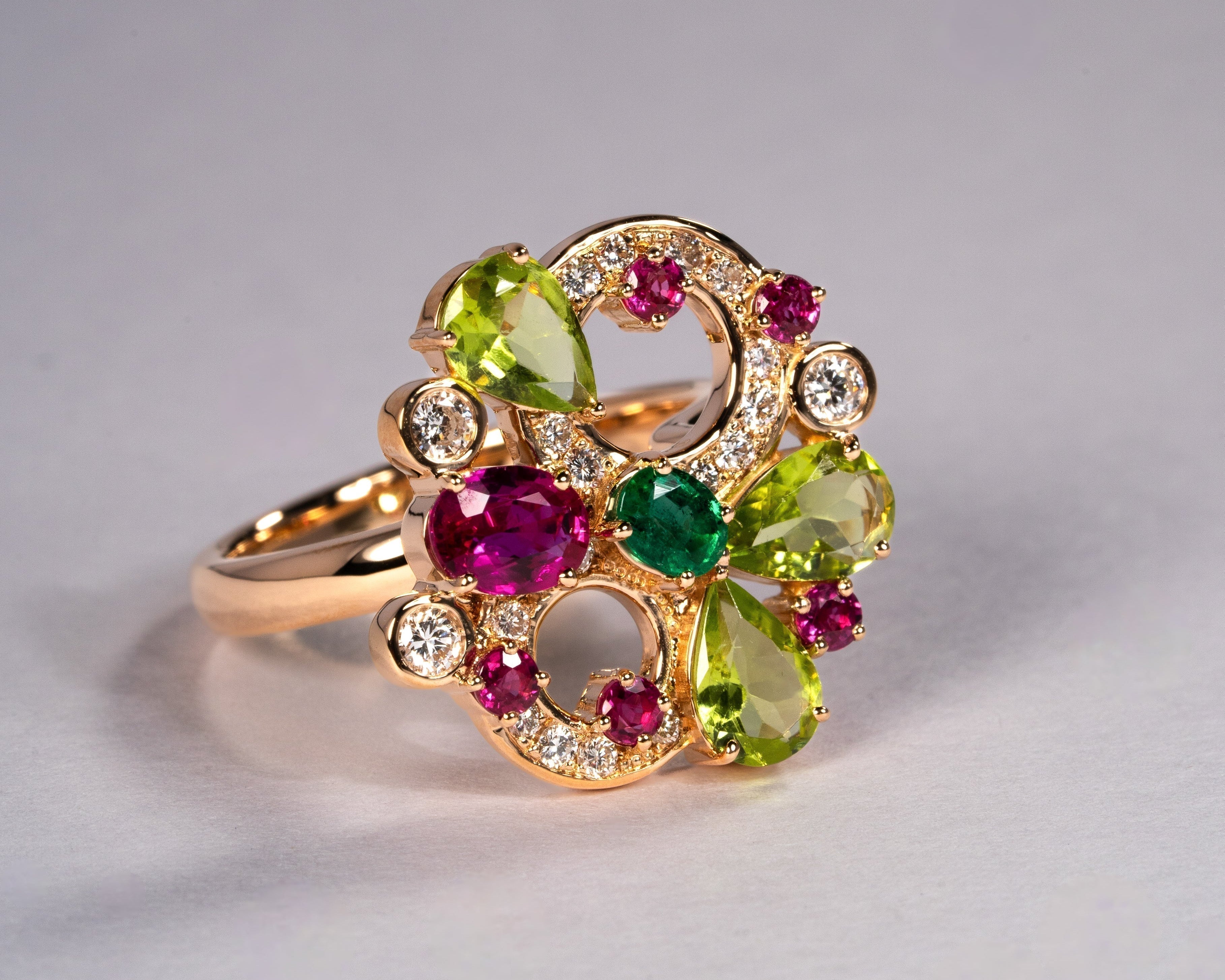 リフォーム後のルビー、エメラルド、ペリドットリングのリフォーム