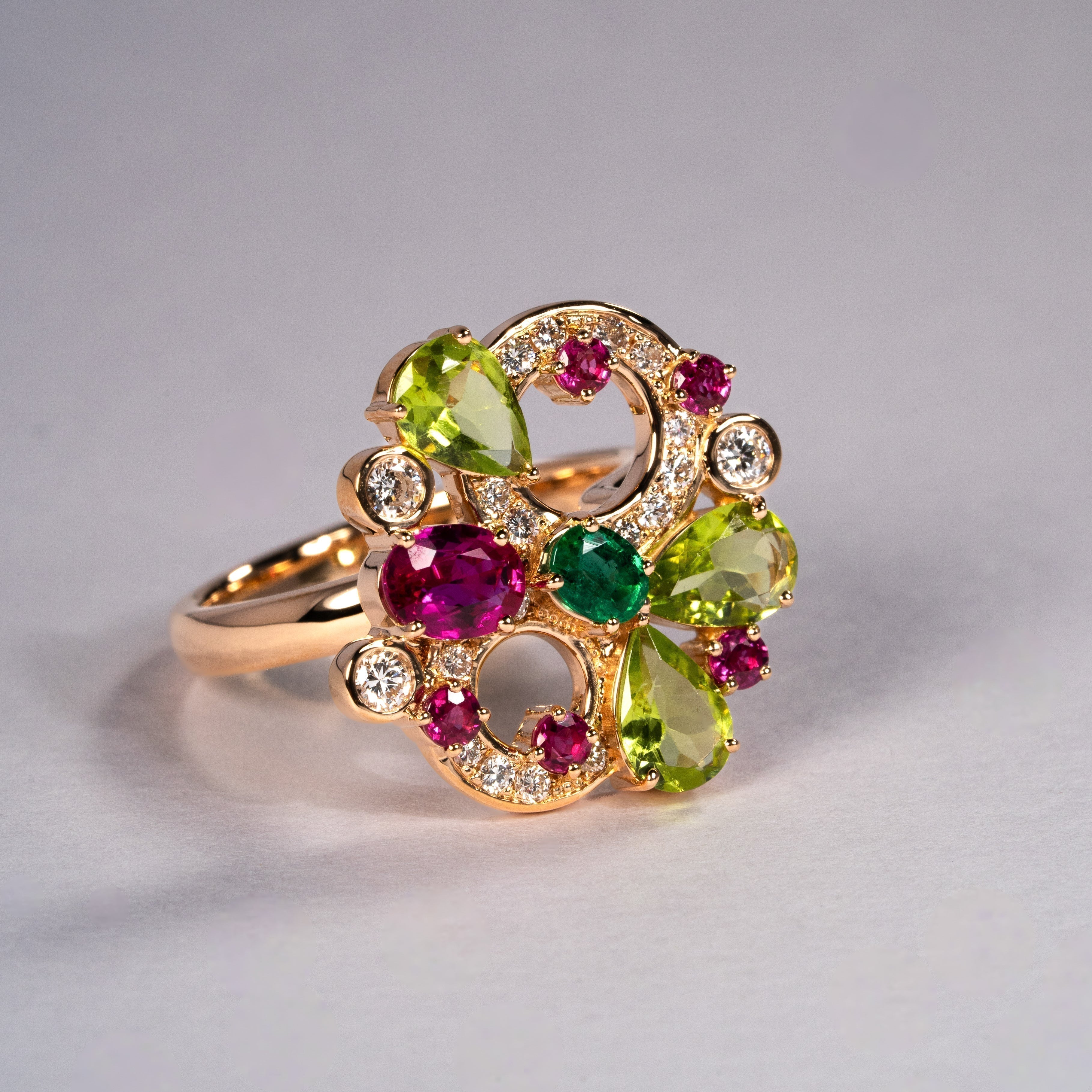 リフォーム後のルビー、エメラルド、ペリドットリングのリフォーム