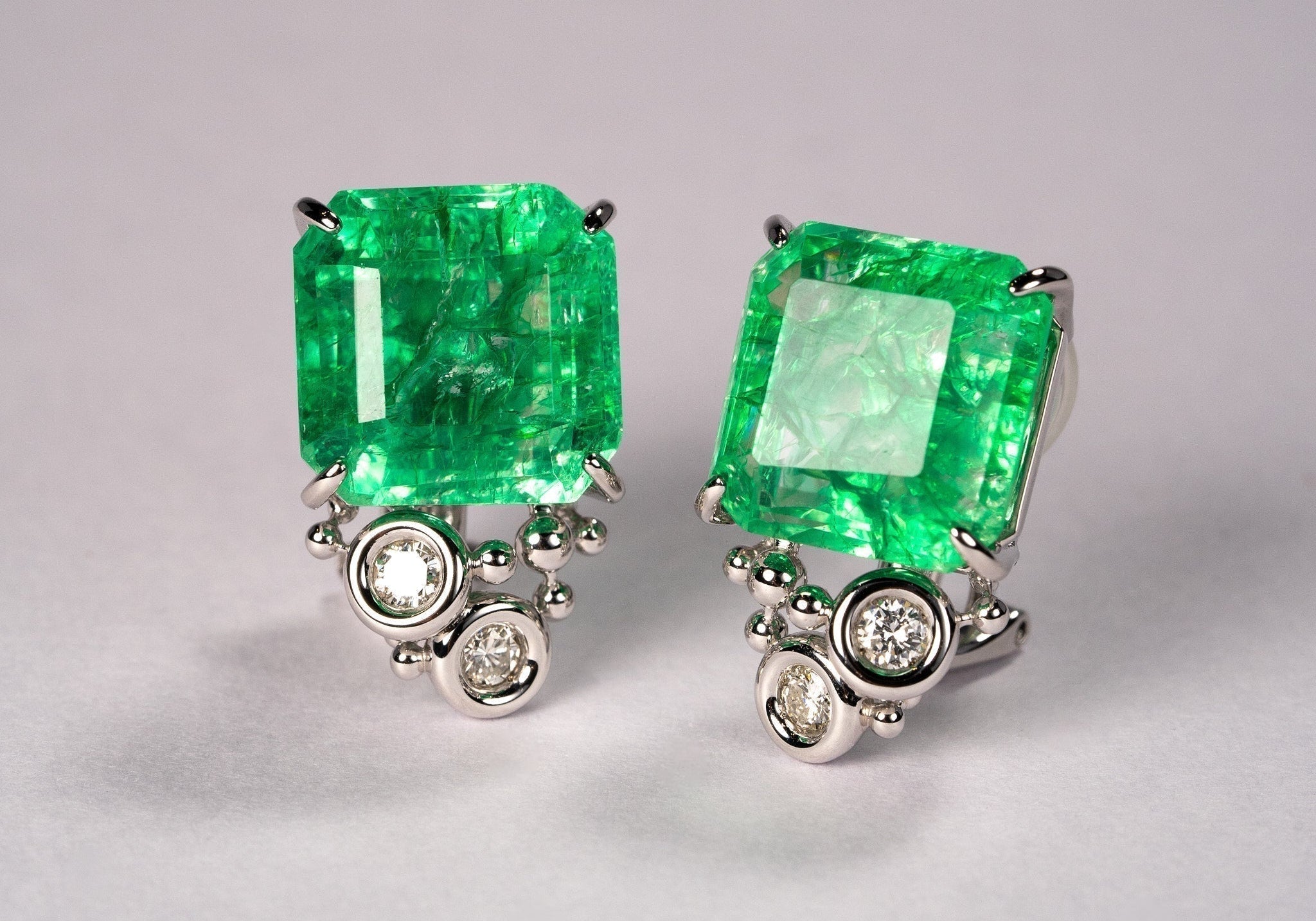 オーダー後の緑色石イヤリング