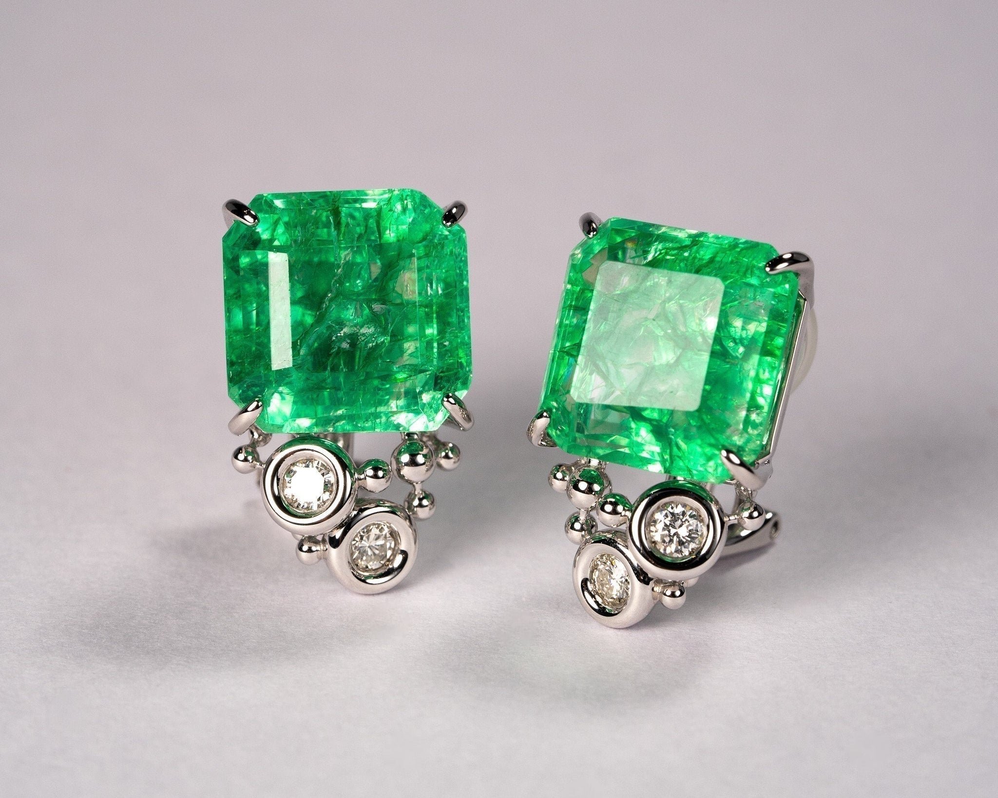 オーダー後の緑色石イヤリング