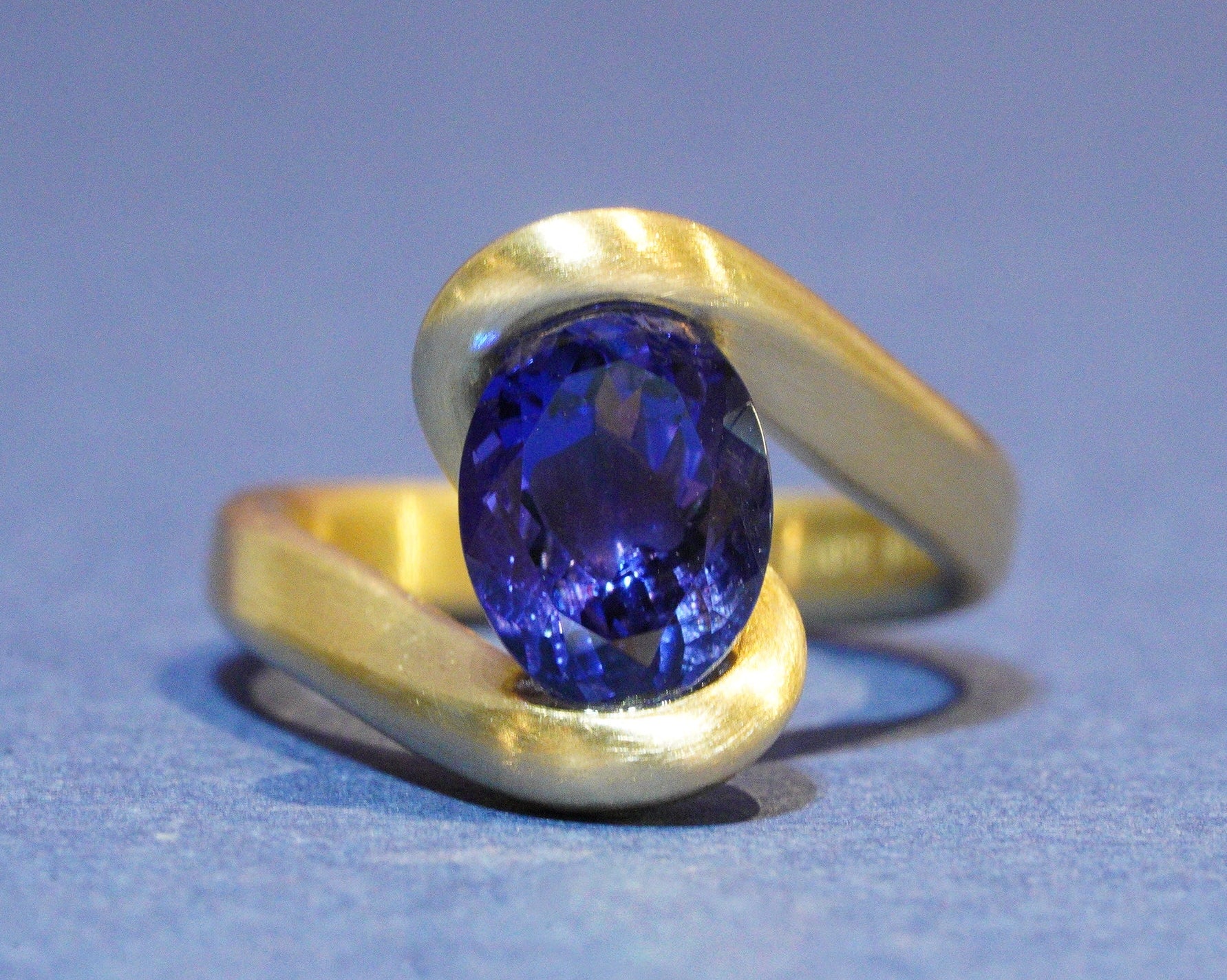 【オーダー】タンザナイトが繋ぐ一筋の光