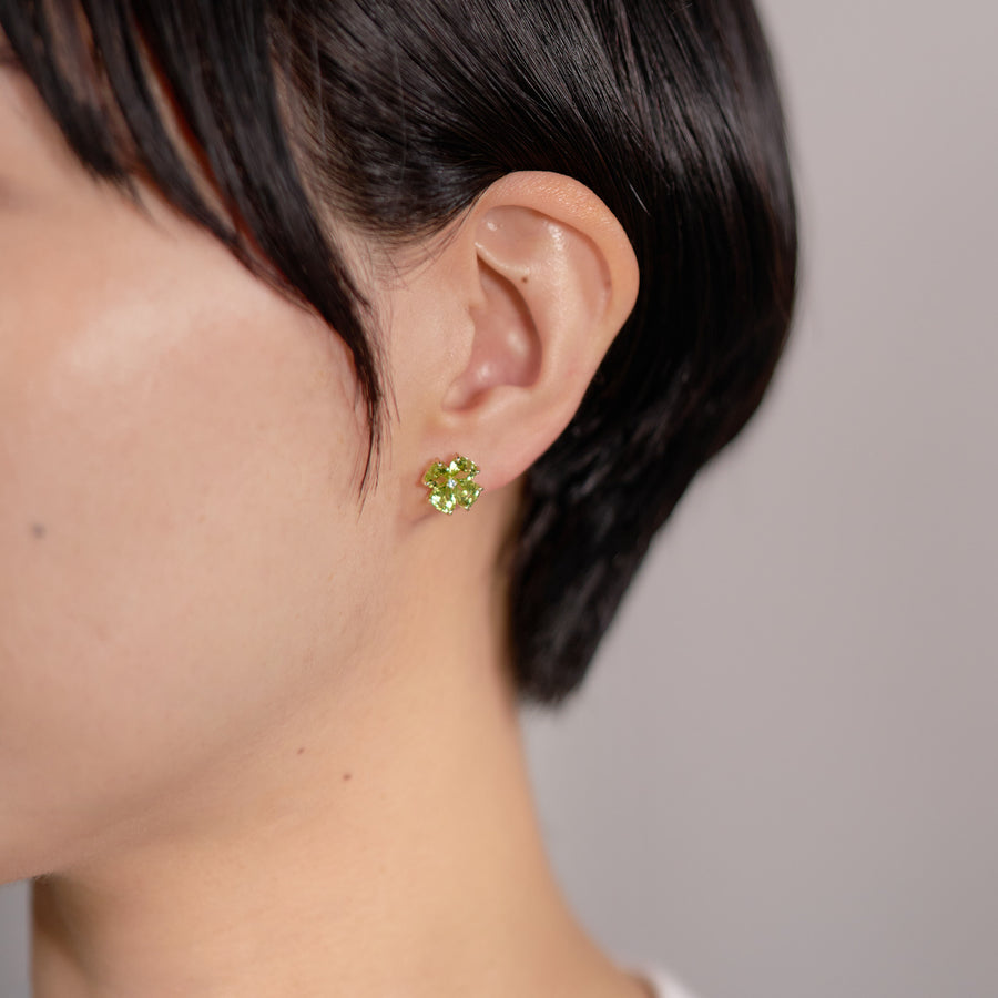 Bouquet ペリドット ピアス