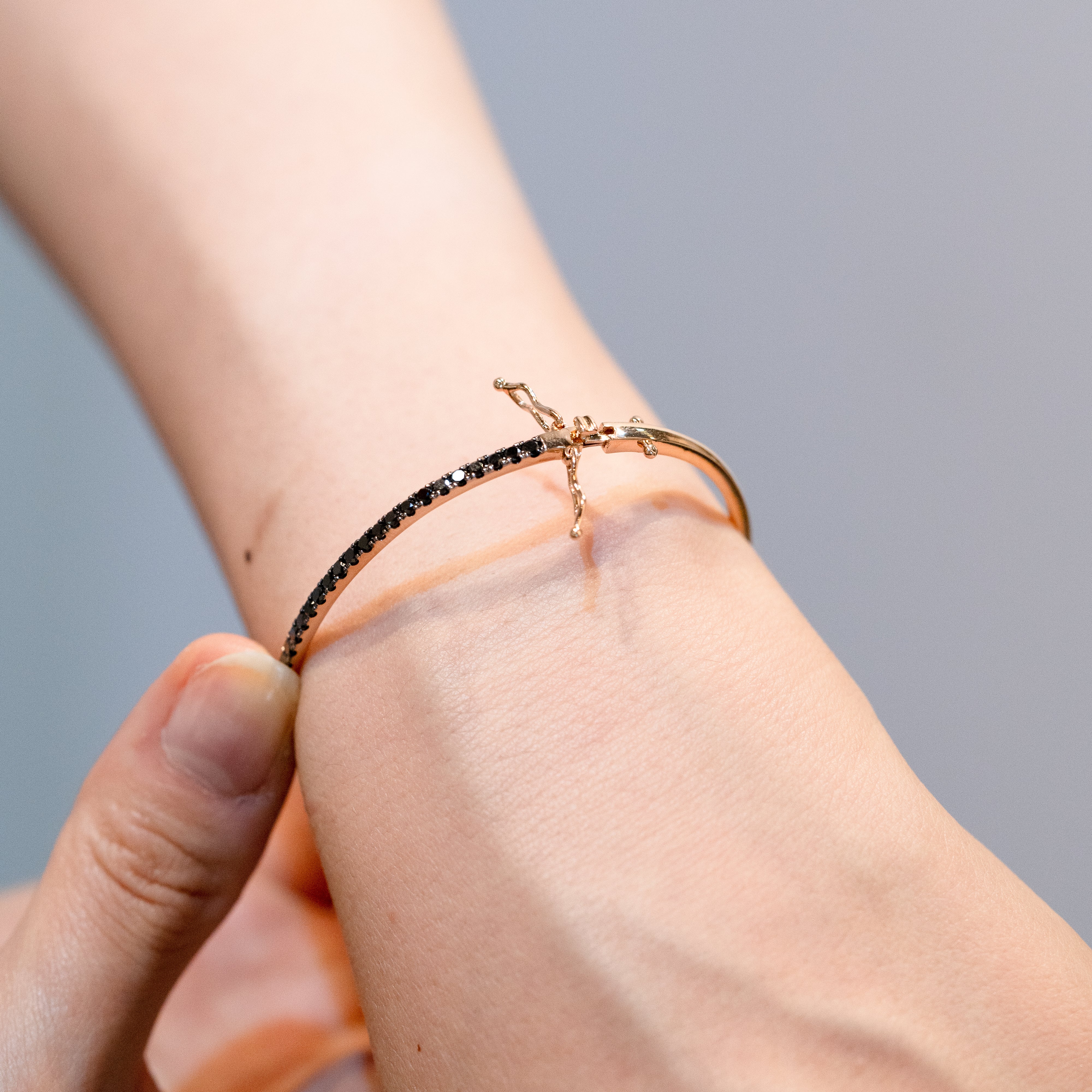 440 Basic ブラックダイヤモンド バングル 1ct  金具着脱