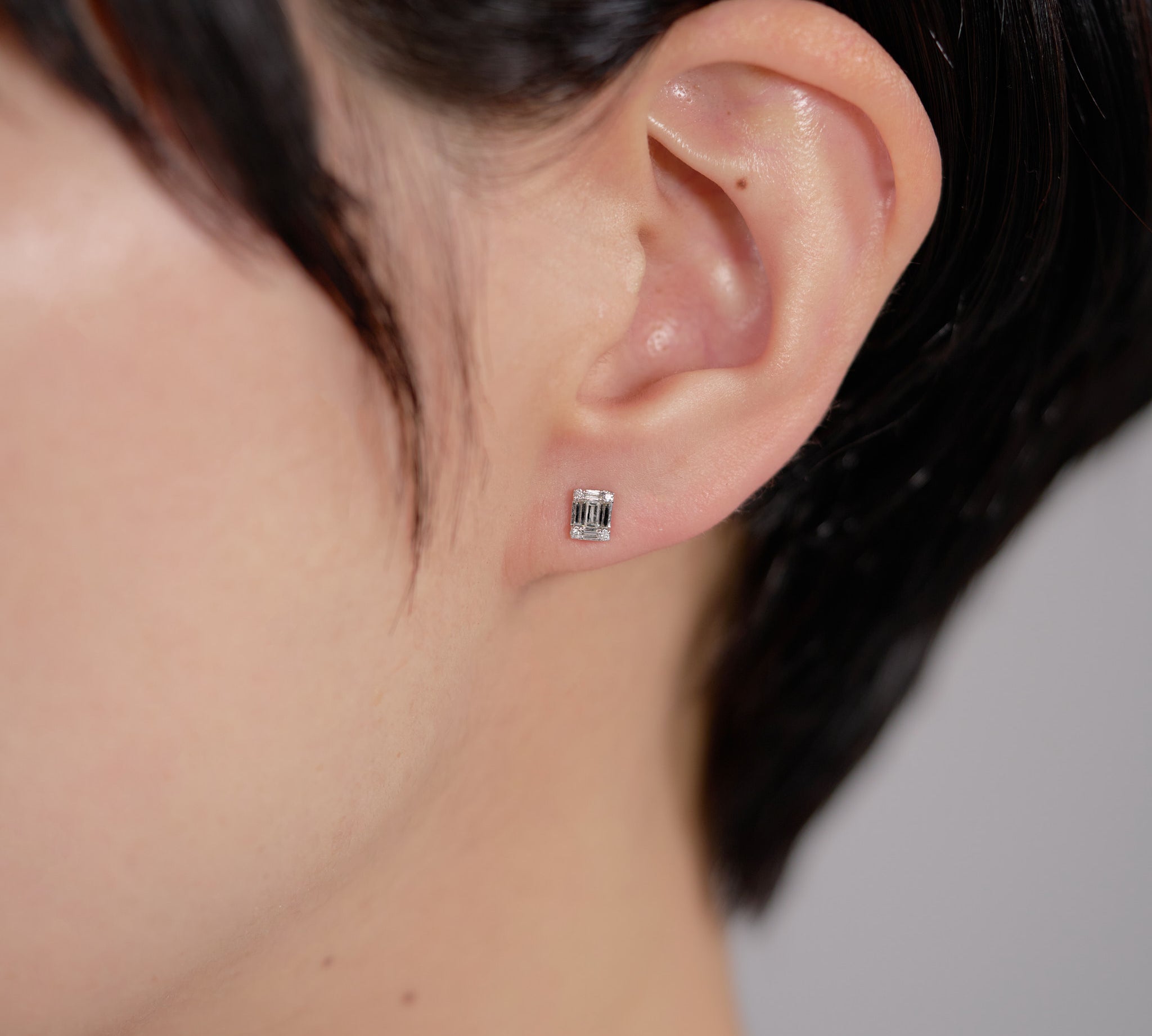 440 Basic ダイヤモンド ピアス バゲット 着用イメージ