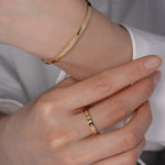 440 Basic Happy バングル 着用方法