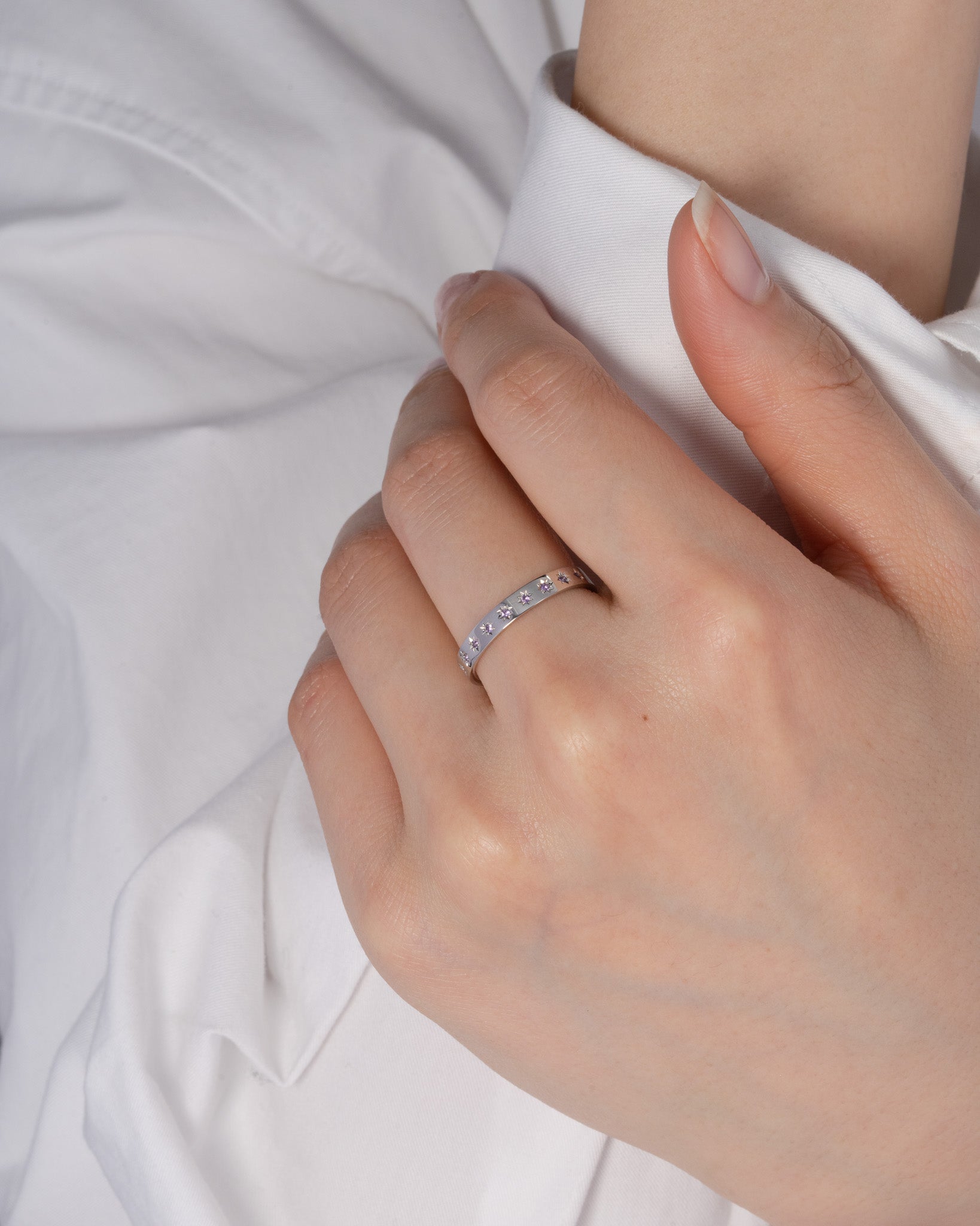 440 Basic Happy リング 2月 アメシスト 着用 全体
