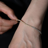 440 Basic 3color ダイヤモンド テニスブレスレット 1ct 着用 クローズアップ