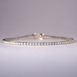 440 Basic Classic ダイヤモンド テニスブレスレット 2ct 着用イメージ