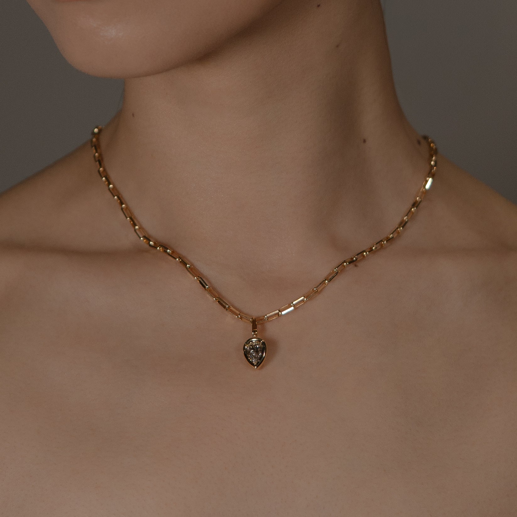 Act ダイヤモンド チャーム 0.907ct 着用イメージ