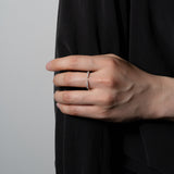 Art Déco Modernism no.20 リング 着用 黒服2