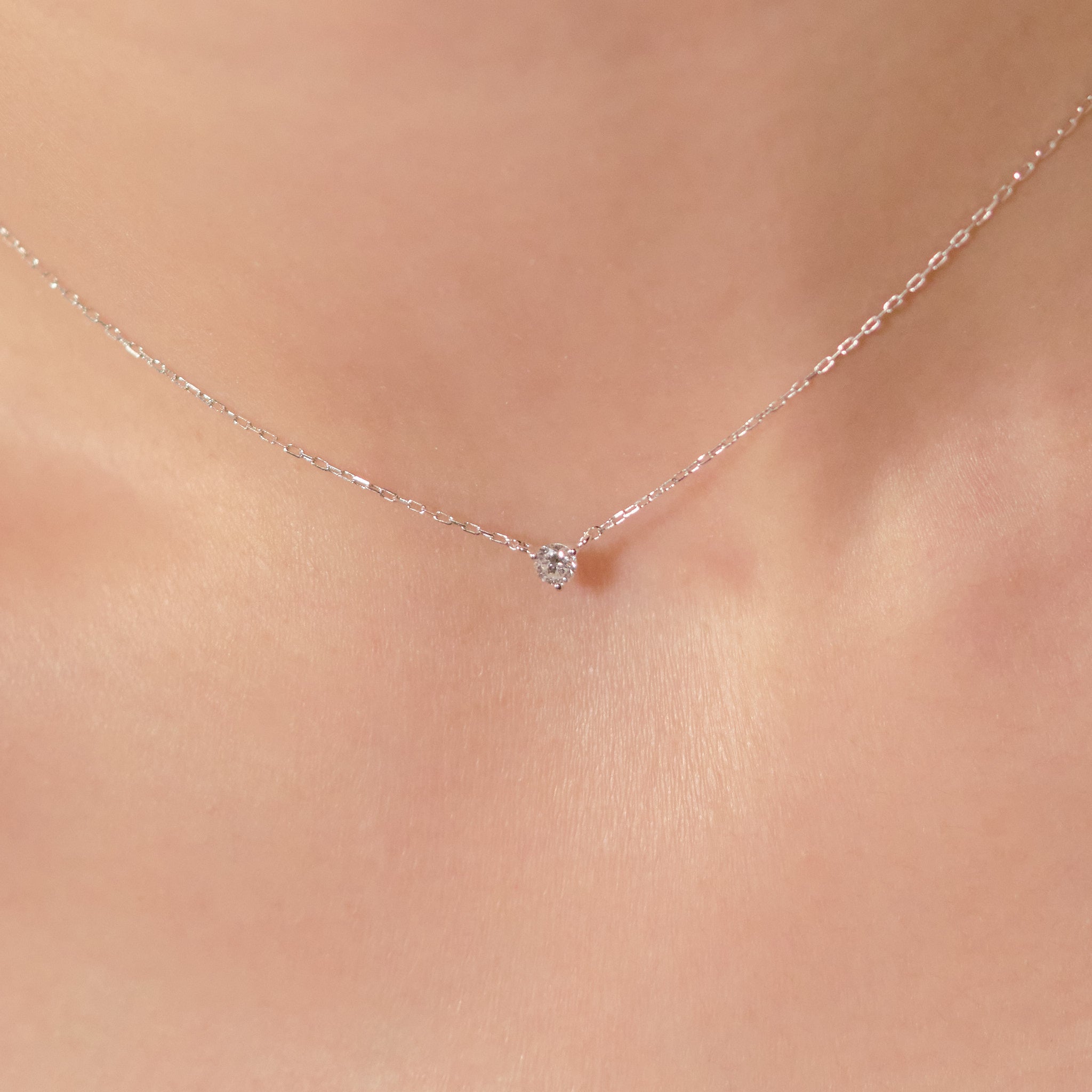 ダイヤモンド ネックレス 0.130ct 着用イメージ 首元