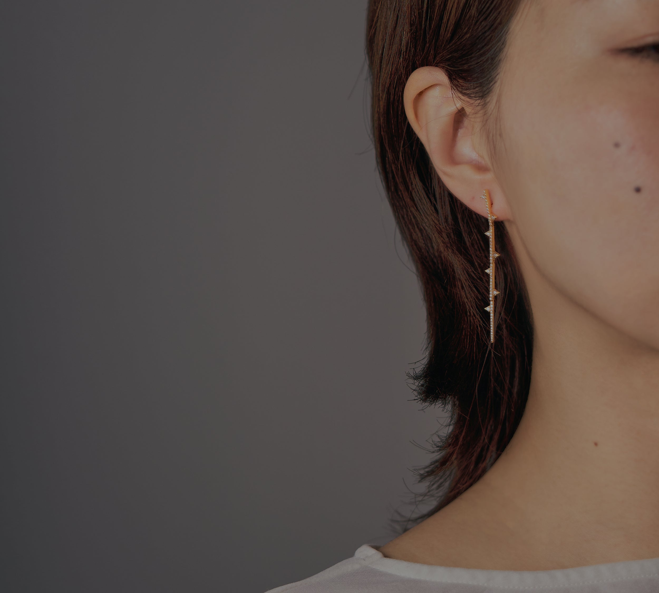 ダイヤモンド スパイク ロングピアス 着用イメージ