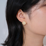 Evence Harmony ピアス 着用イメージ