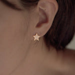 Evence Star ダイヤモンド ピアス 着用イメージ