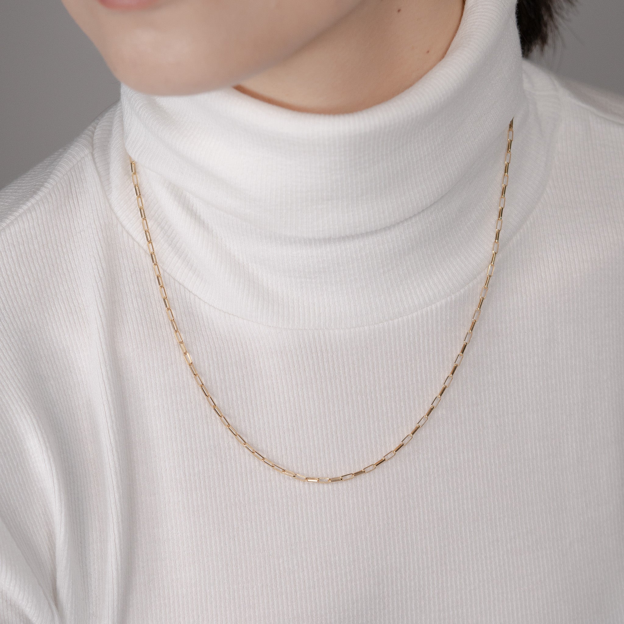 O2 ネックレス K18 着用 首元