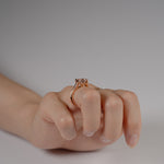 モルガナイト リング 1.84ct 着用 クローズアップ