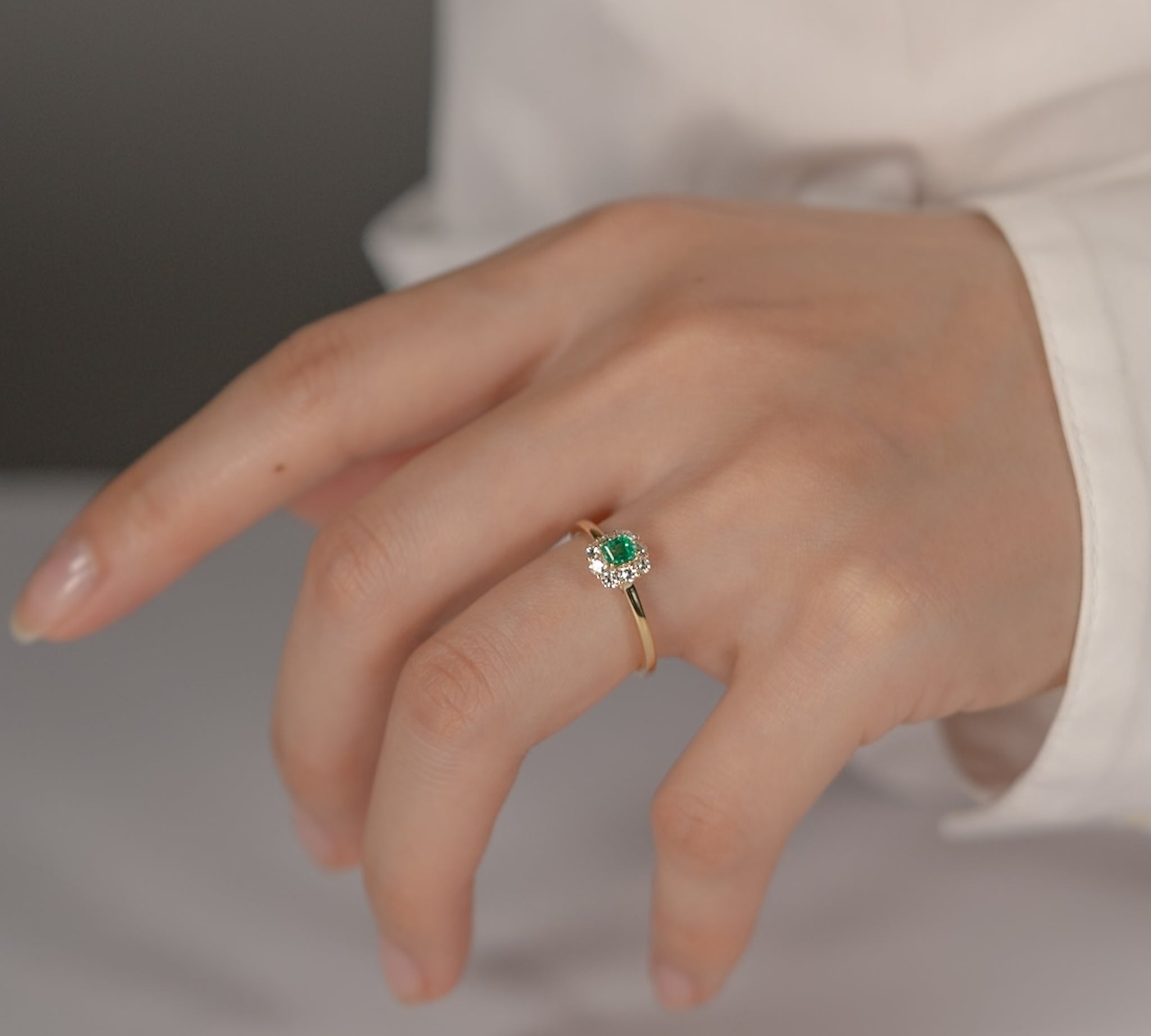 Tutu エメラルド リング 0.20ct 着用イメージ