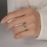 Tutu エメラルド リング 0.20ct 着用 クローズアップ